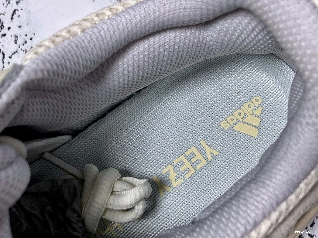 Analog Yeezy Adidas EG7596 Boost 700 0807